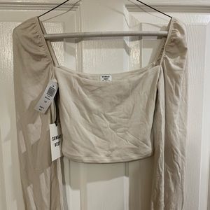 ARITZIA never worn with tags! White cropped top